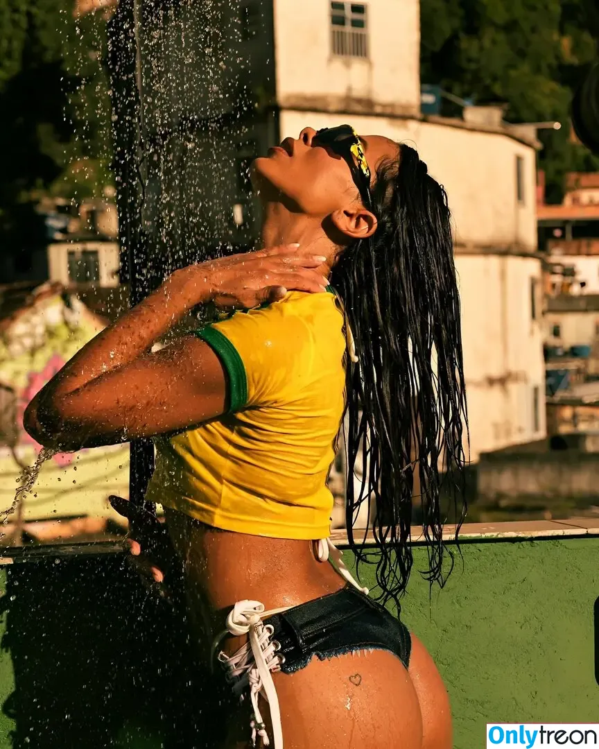 Anitta nude photo #0966 (Anitta)