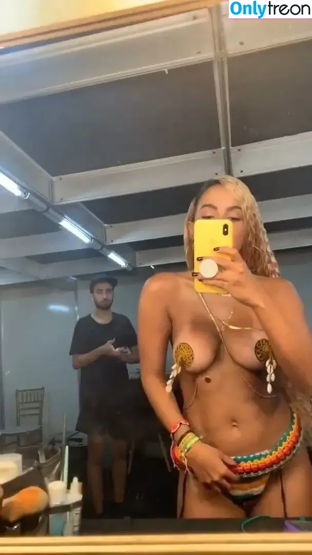 Anitta nude photo #1007 (Anitta)