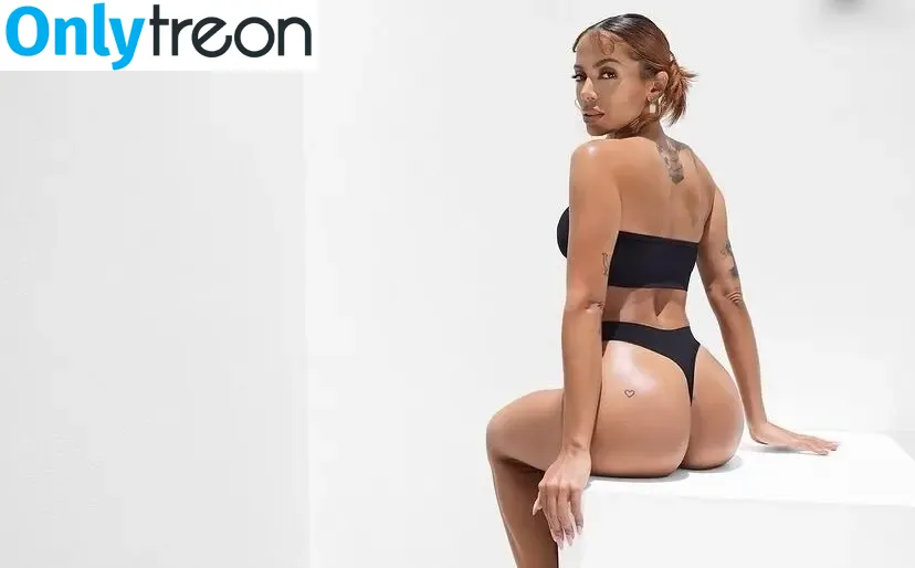 Anitta nude photo #1062 (Anitta)