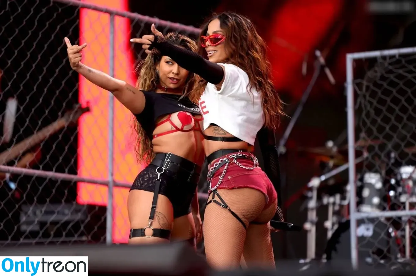 Anitta nude photo #1105 (Anitta)