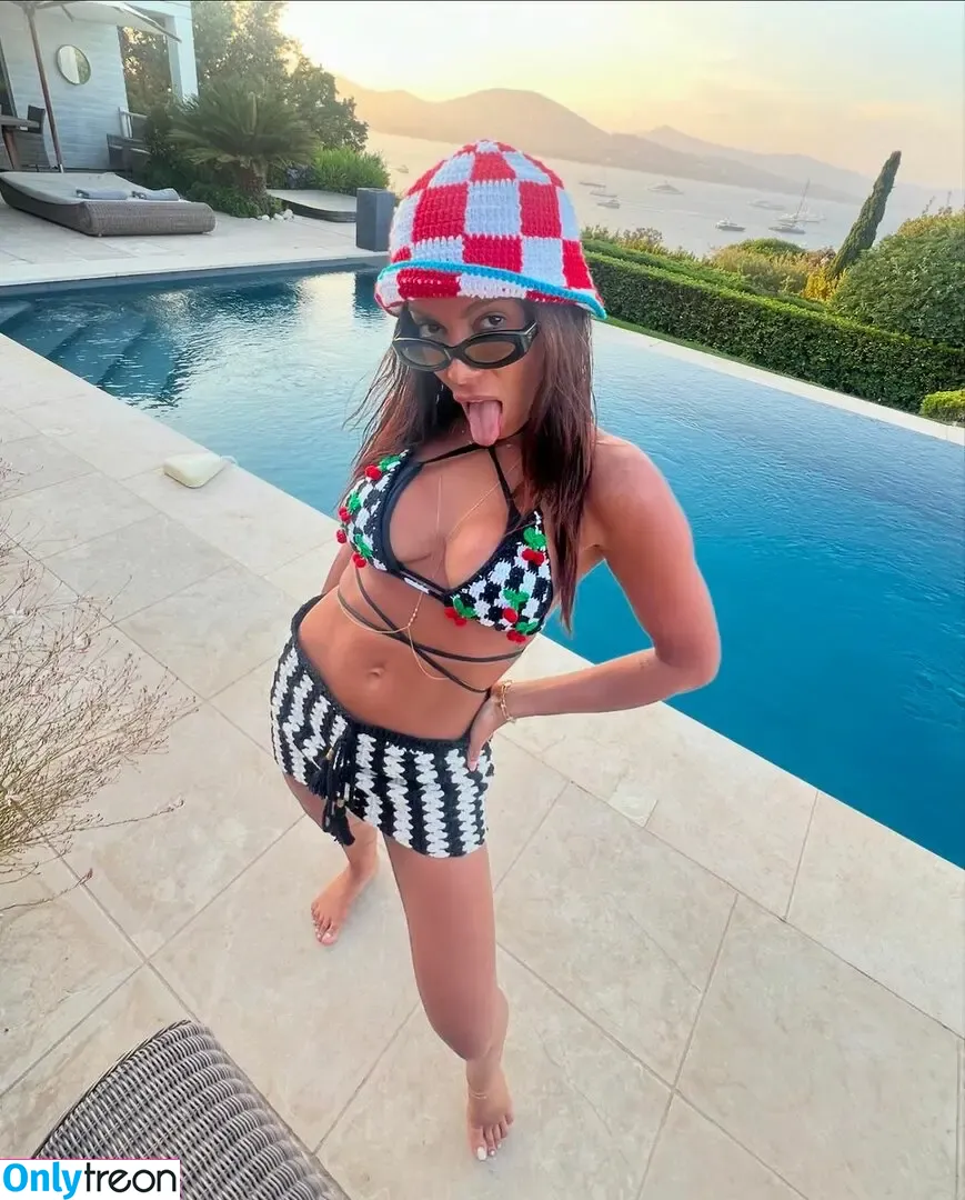 Anitta nude photo #1134 (Anitta)