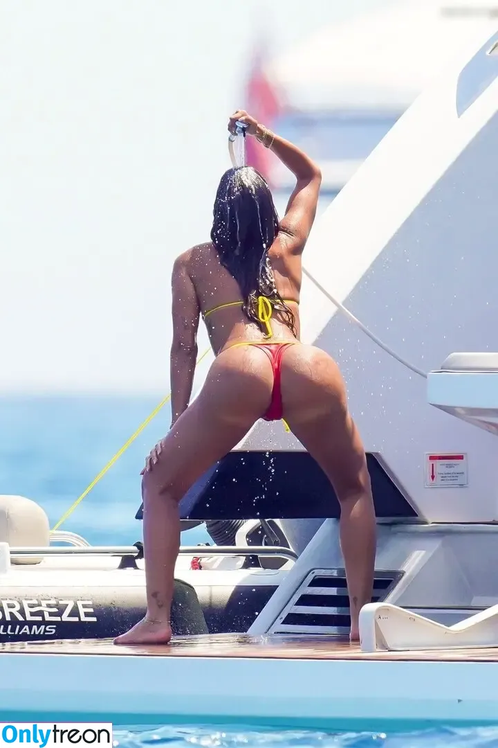 Anitta nude photo #1137 (Anitta)