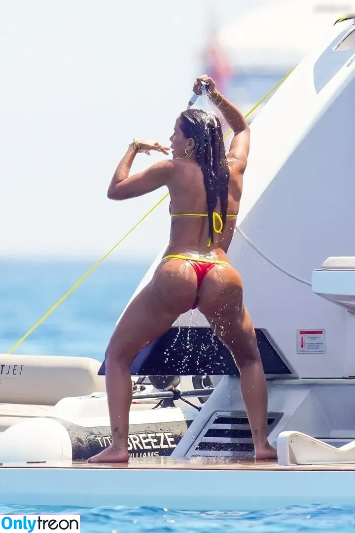Anitta nude photo #1145 (Anitta)