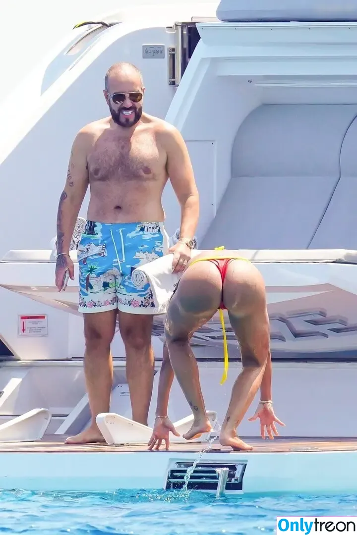 Anitta nude photo #1155 (Anitta)