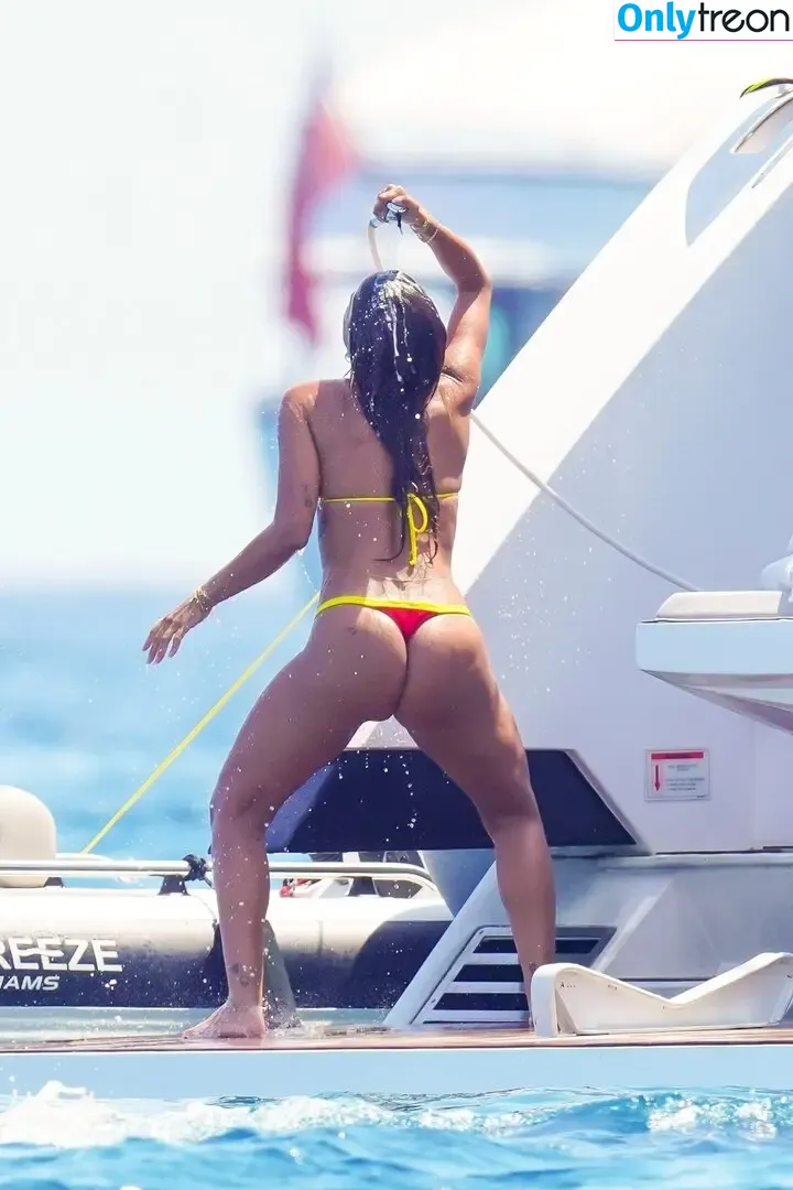 Anitta nude photo #1173 (Anitta)