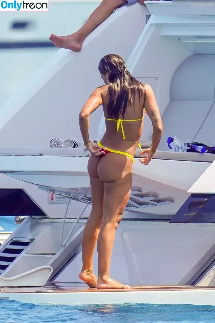 Anitta nude photo #1174 (Anitta)
