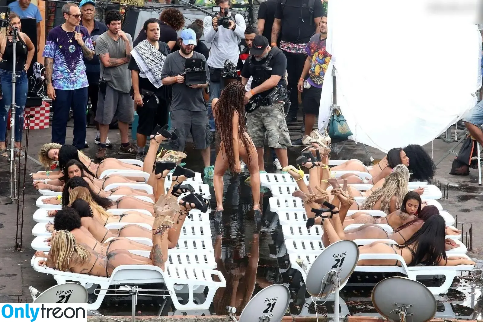 Anitta nude photo #1221 (Anitta)