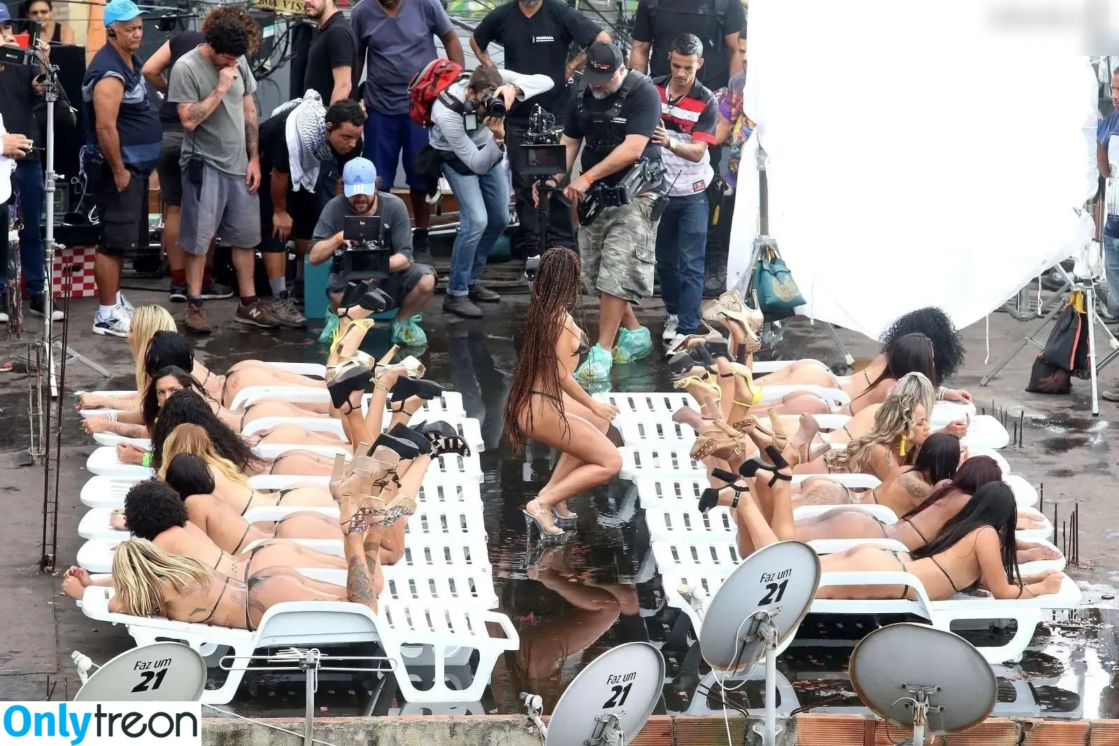 Anitta nude photo #1222 (Anitta)