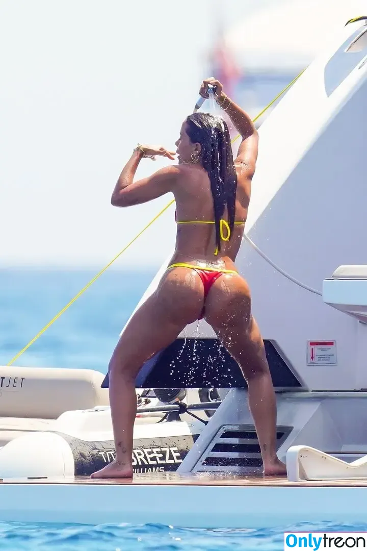 Anitta nude photo #1235 (Anitta)