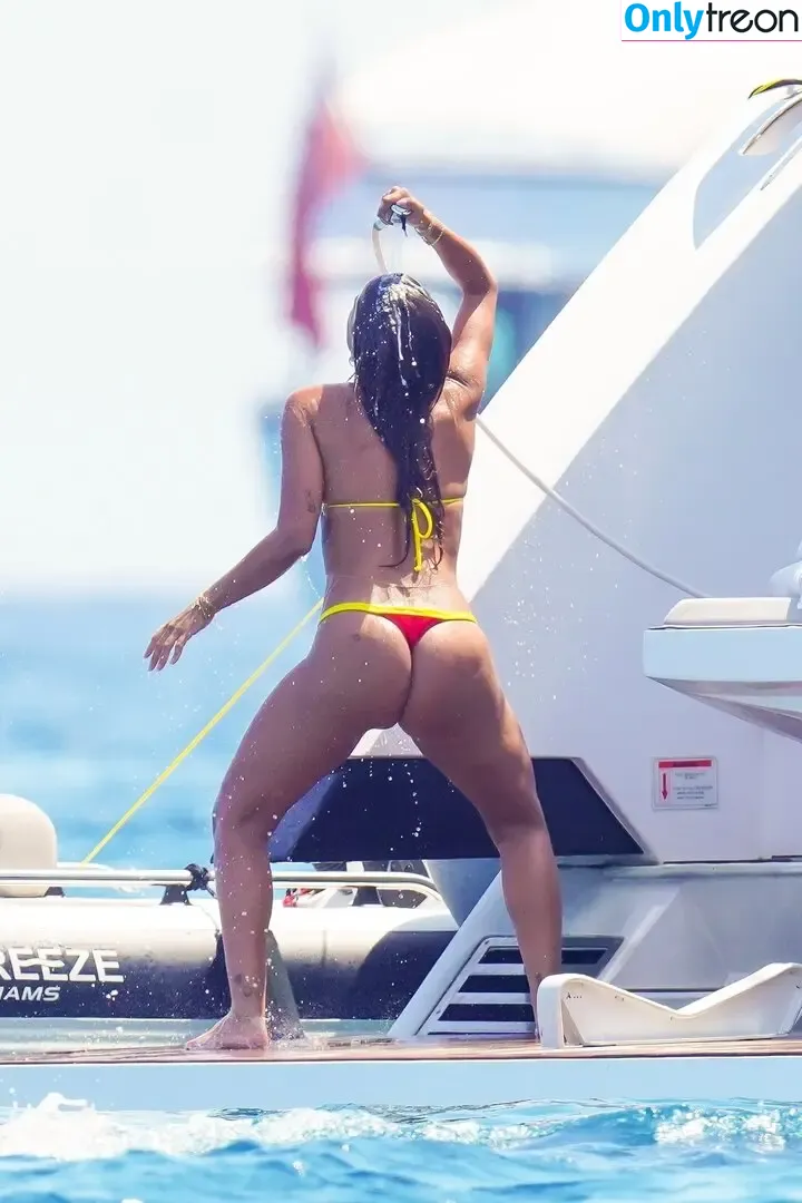 Anitta nude photo #1241 (Anitta)