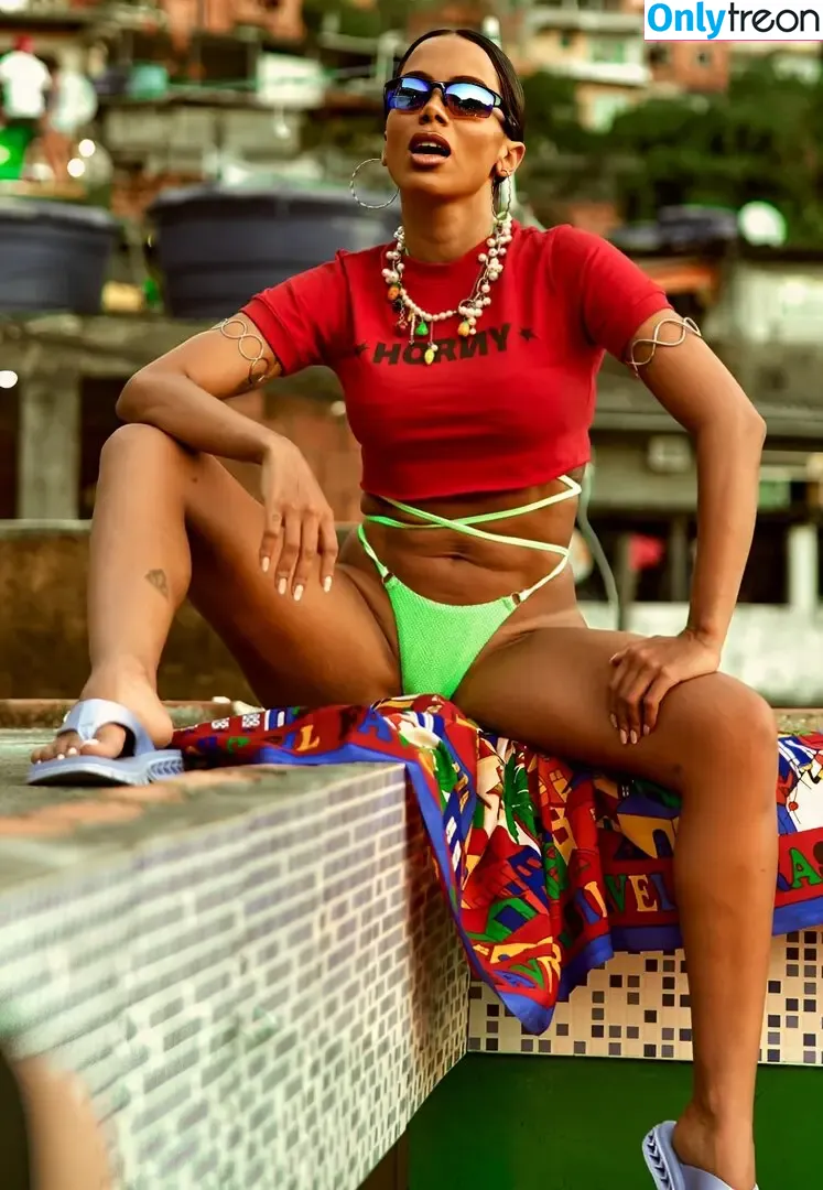 Anitta nude photo #1282 (Anitta)