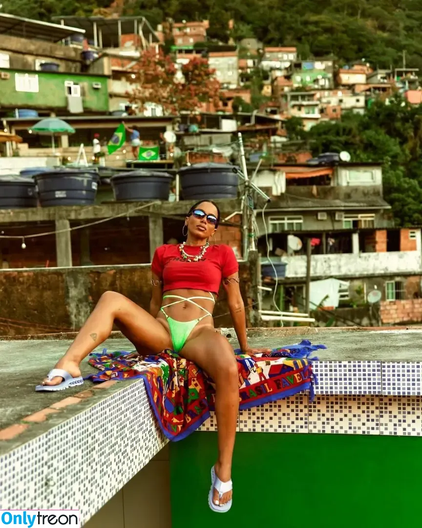 Anitta nude photo #1288 (Anitta)