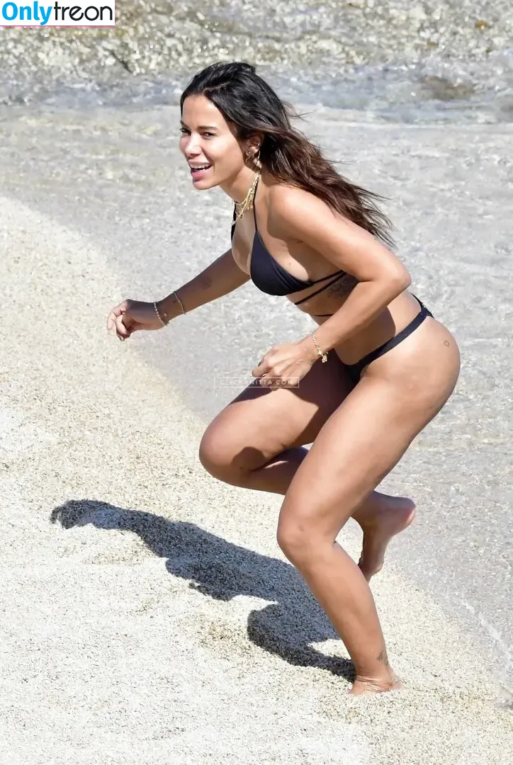 Anitta nude photo #1340 (Anitta)