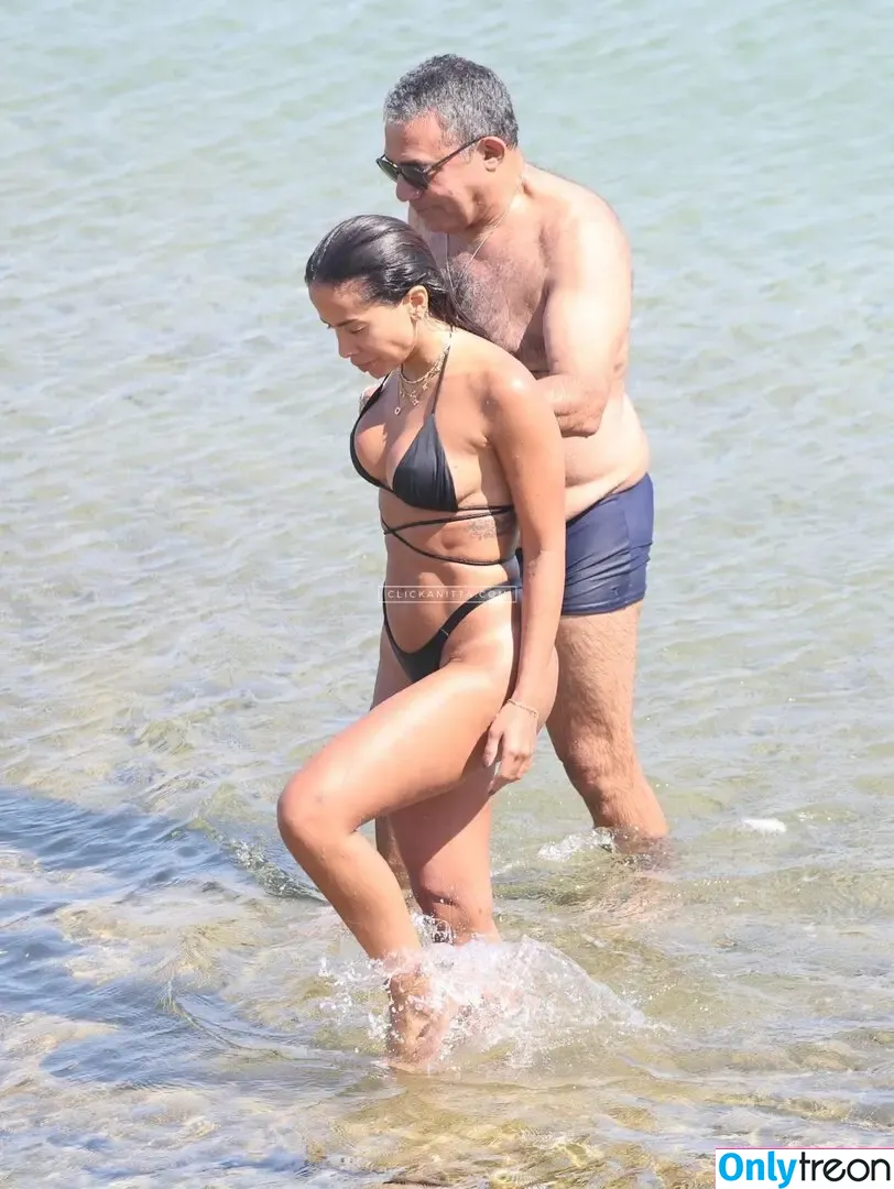 Anitta nude photo #1357 (Anitta)