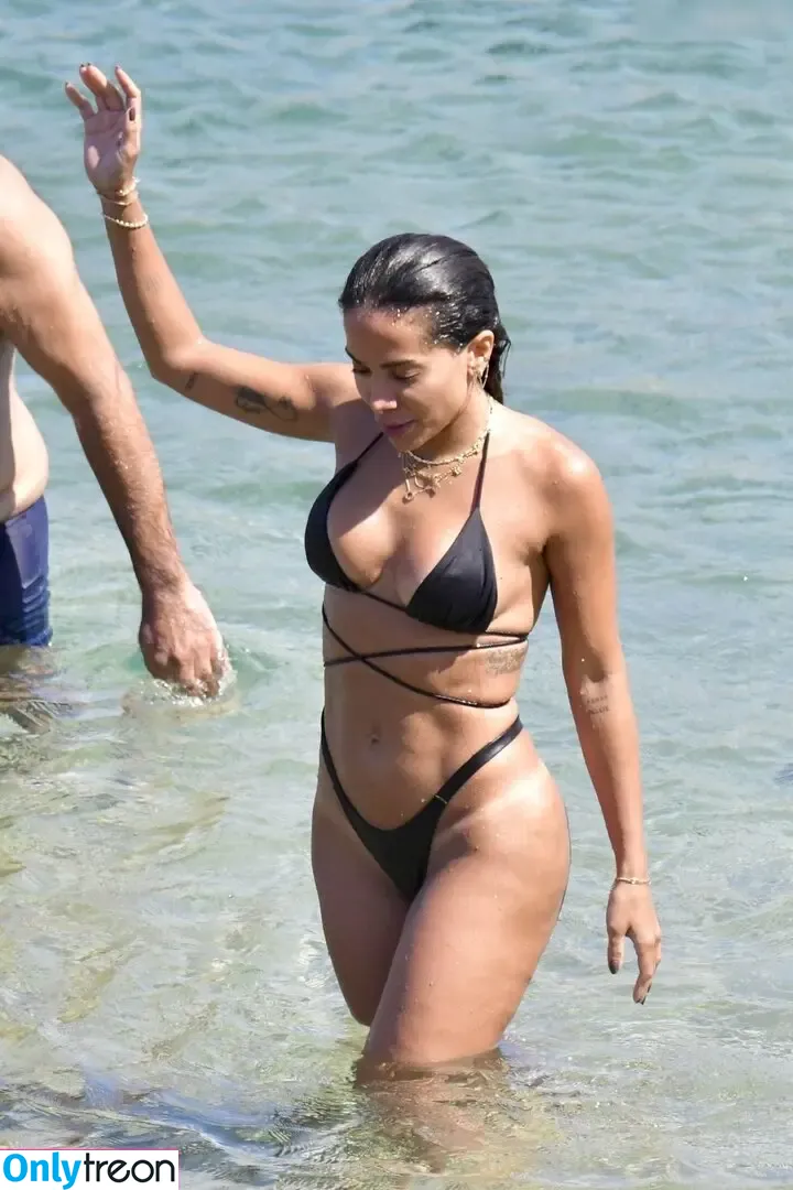 Anitta nude photo #1384 (Anitta)
