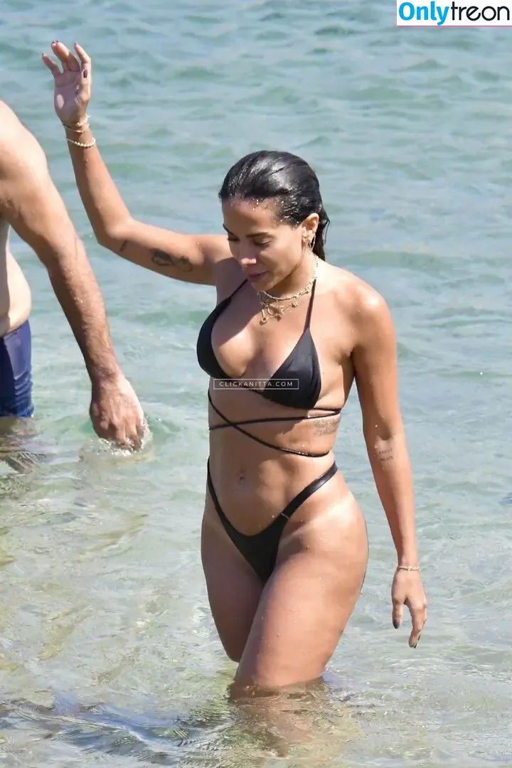 Anitta nude photo #1464 (Anitta)