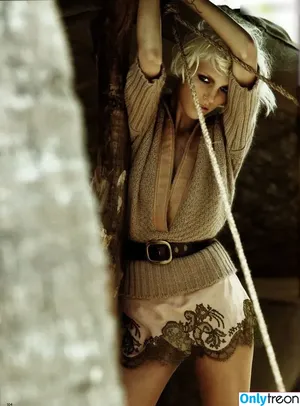 Anja Rubik / anja_rubik nude photo #0548