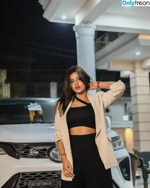 Anjali Arora / anjimaxuofficially nude photo #0001