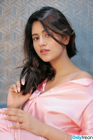 Anjali Arora / anjimaxuofficially nude photo #0012
