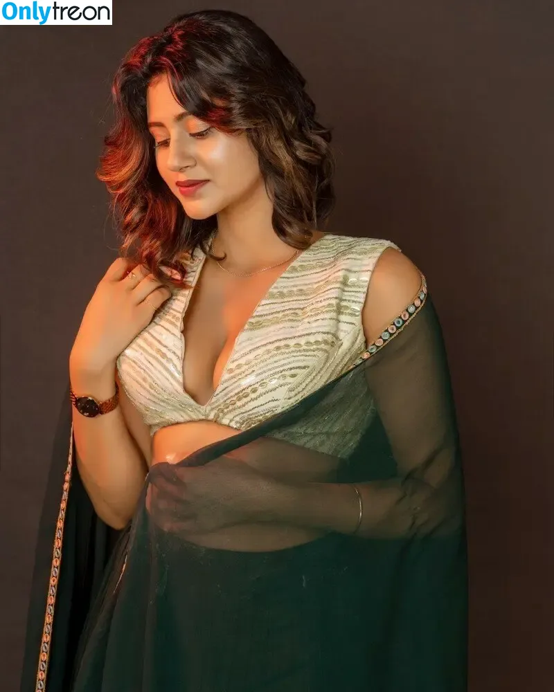 Anjali Arora nude photo #0024 (anjimaxuofficially)