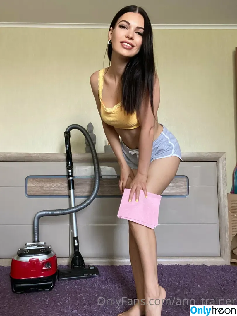 ann_trainer nude photo #0041 (ann_moves)