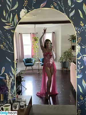 Anna Akana / AnnaAkana / wonderlandstudios nude photo #0577