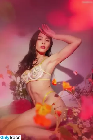 Anna Akana / AnnaAkana / wonderlandstudios nude photo #0655
