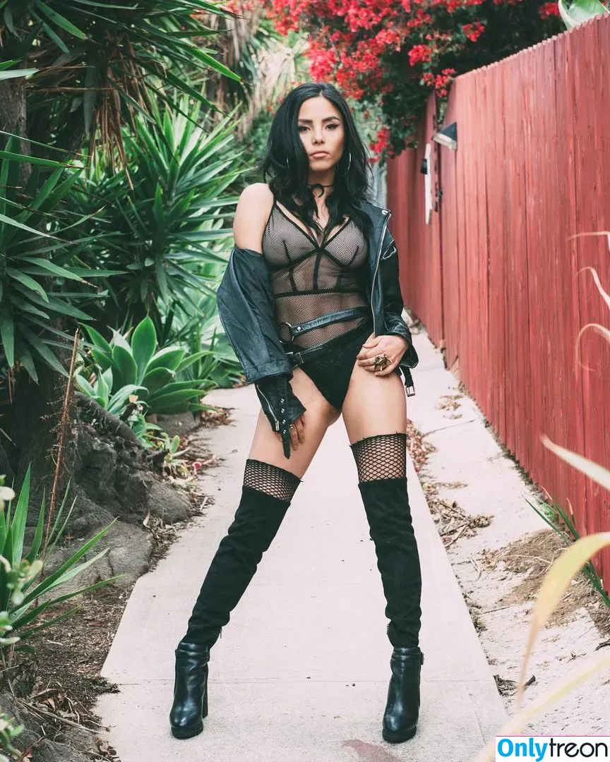 Anna Akana nude photo #0003 (AnnaAkana / wonderlandstudios)