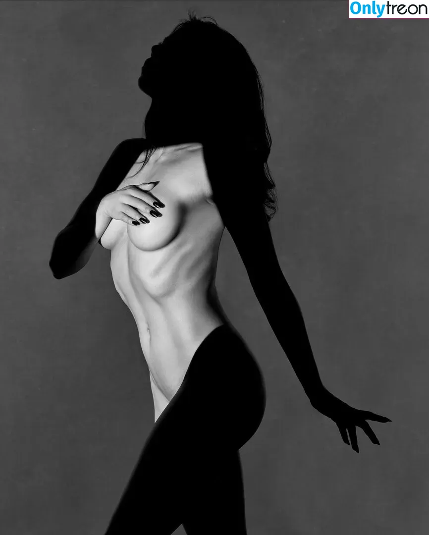 Anna Akana nude photo #0149 (AnnaAkana / wonderlandstudios)