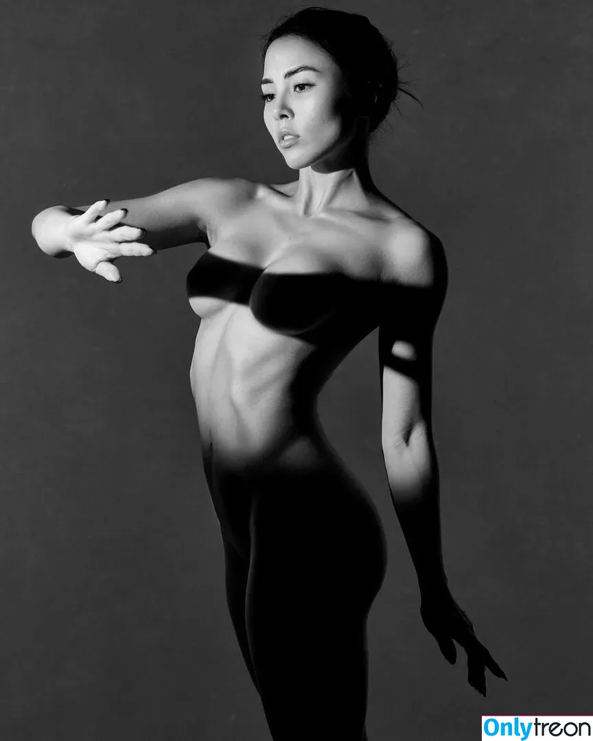 Anna Akana nude photo #0152 (AnnaAkana / wonderlandstudios)