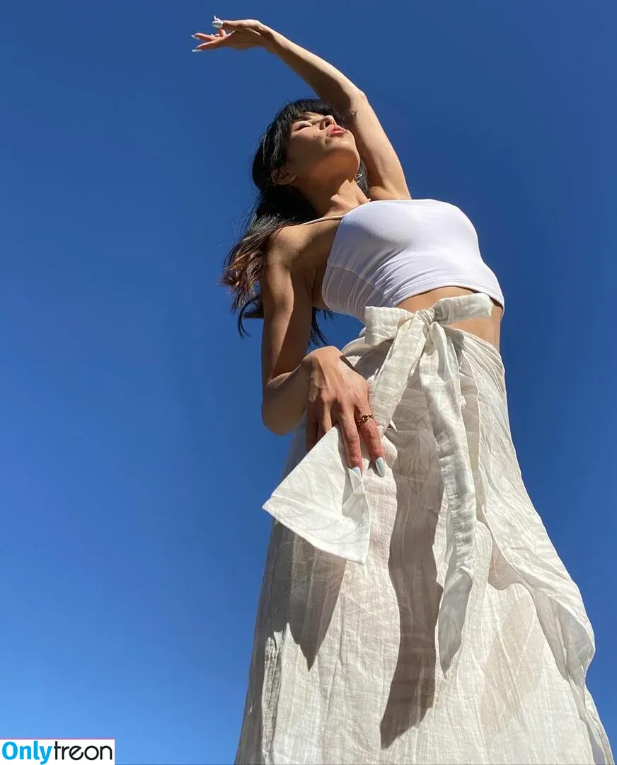 Anna Akana nude photo #0231 (AnnaAkana / wonderlandstudios)