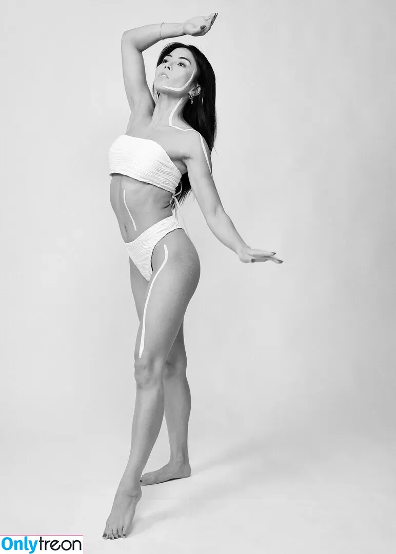 Anna Akana nude photo #0333 (AnnaAkana / wonderlandstudios)