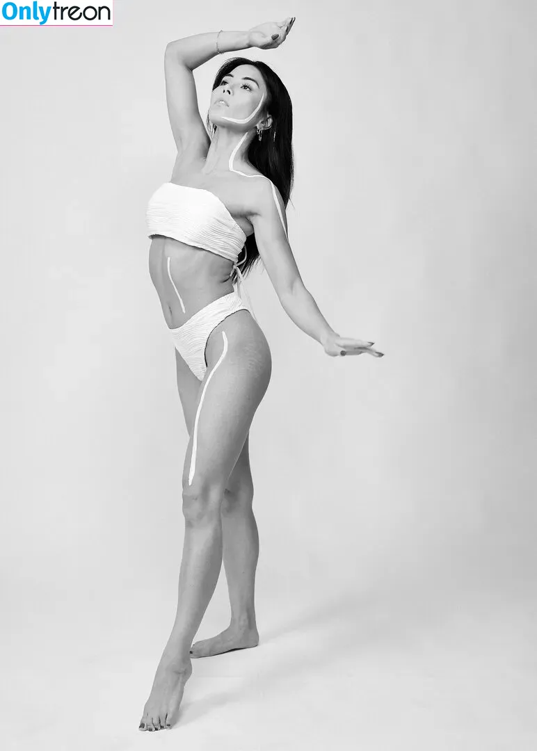Anna Akana nude photo #0346 (AnnaAkana / wonderlandstudios)