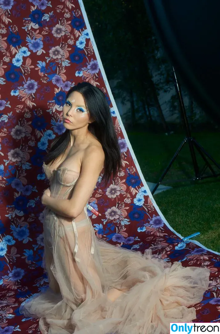 Anna Akana nude photo #0357 (AnnaAkana / wonderlandstudios)