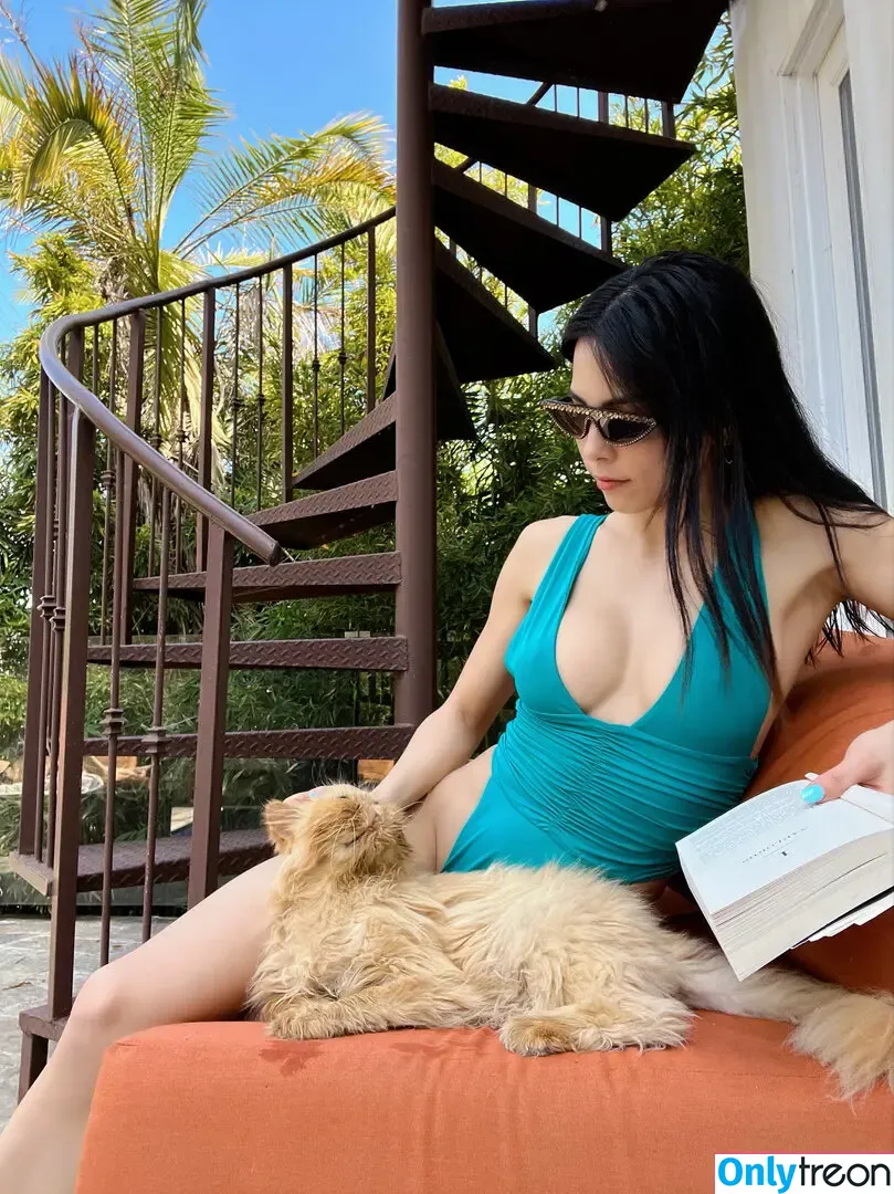 Anna Akana nude photo #0534 (AnnaAkana / wonderlandstudios)