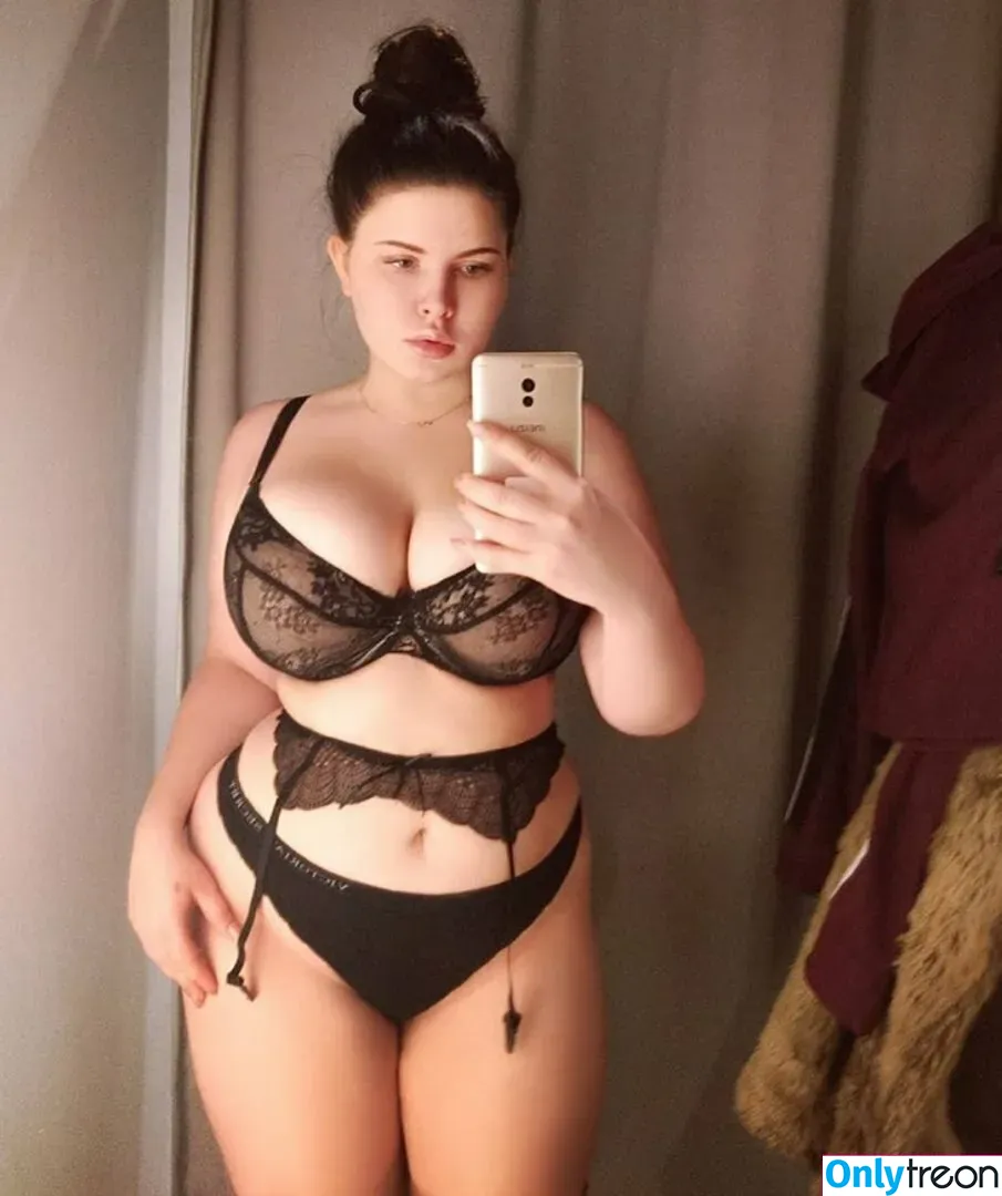Anna Bernadi nude photo #0009 (AnnaBernadina / BernadiAnna / anna___bern / annabernadi)