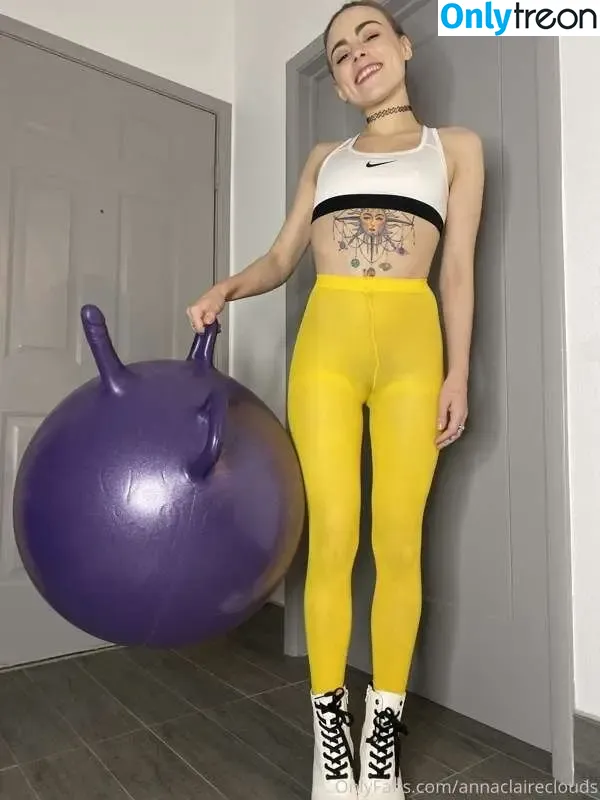 Anna Claire Clouds nude photo #0542 (annaclairecloud / annaclaireclouds / annaclairecloudstv__)