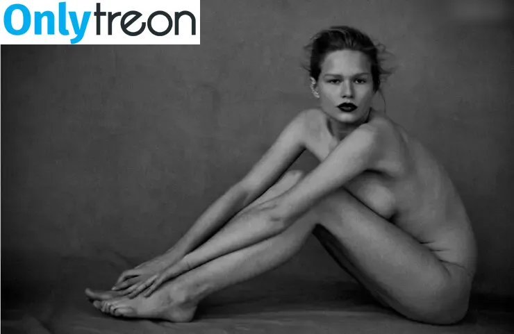 Anna Ewers nude photo #0028 (annaewers)