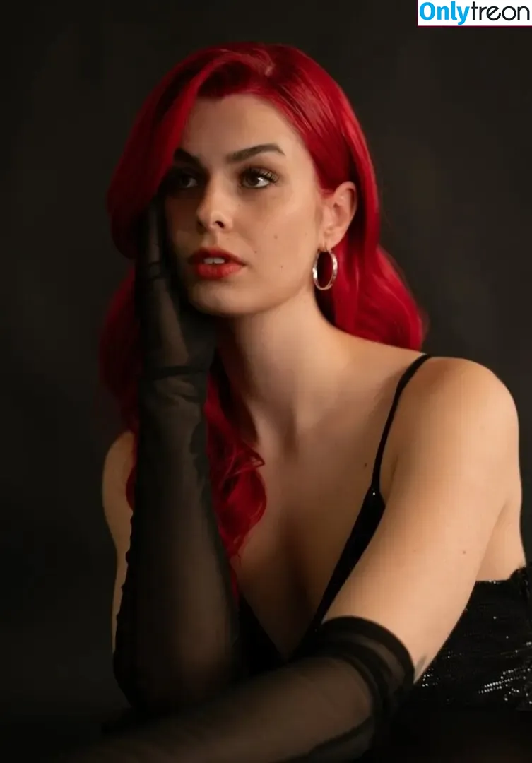 anna.gazanis nude photo #0632 (AnnaGazanis)