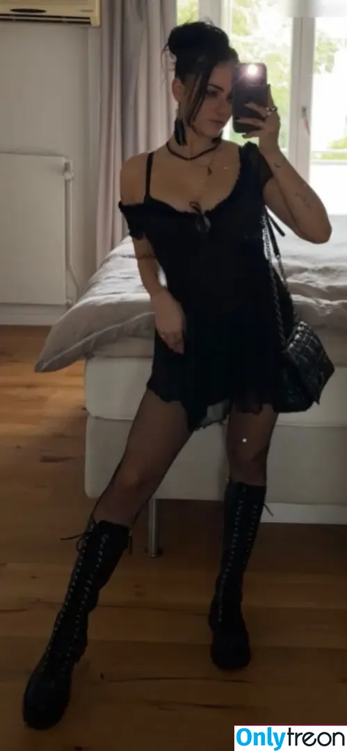 Anna Grey nude photo #0046 (annagrey.music)