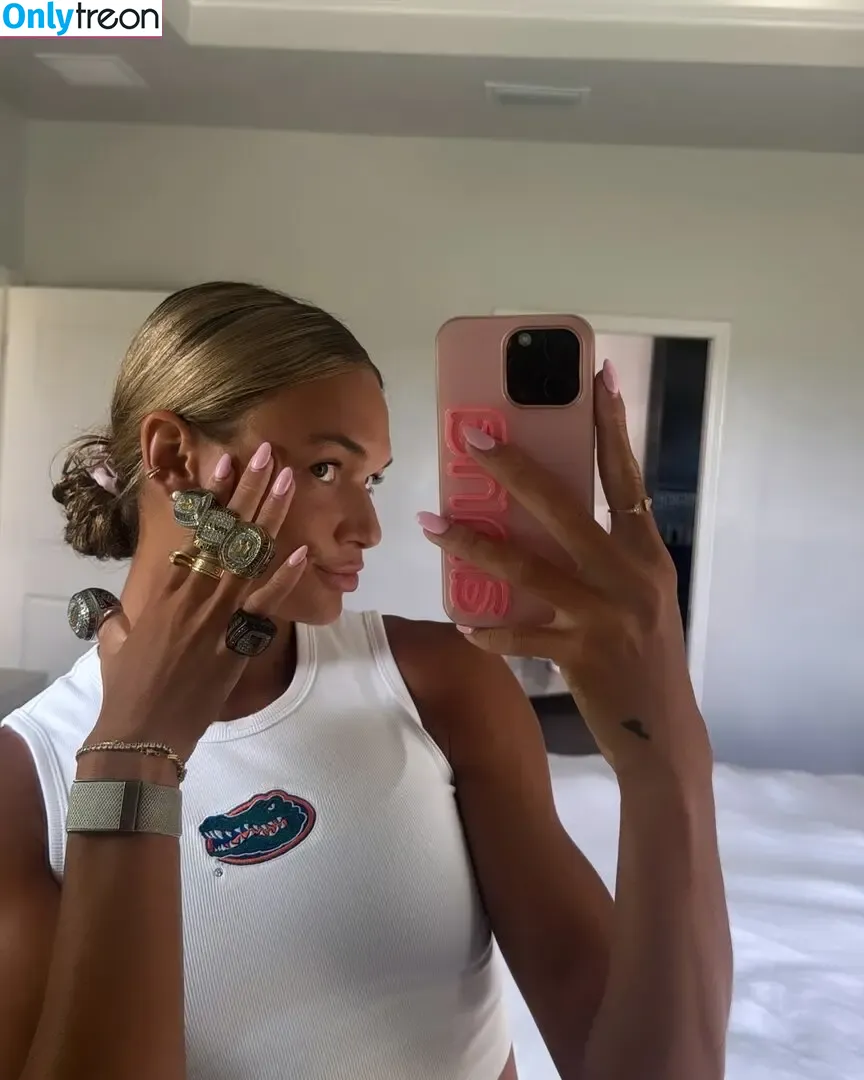 Anna Hall nude photo #0110 (annaa.hall)