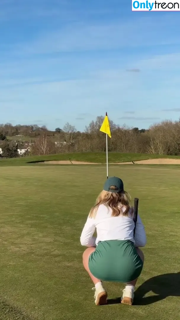 Anna Halliday nude photo #0026 (Golf with Anna / golfwithanna)