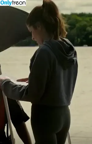 Anna Kendrick / AnnaKendrick47 nude photo #0466