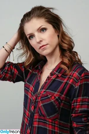 Anna Kendrick / AnnaKendrick47 nude photo #0910