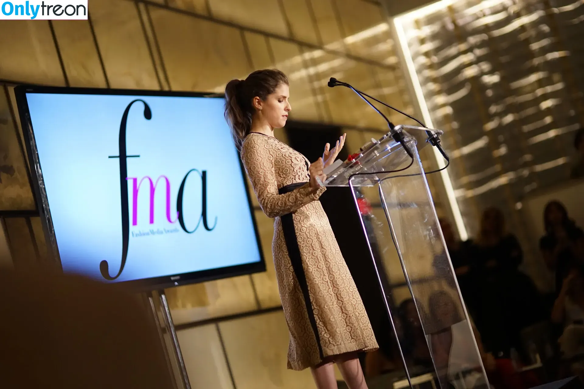 Anna Kendrick nude photo #1142 (AnnaKendrick47)