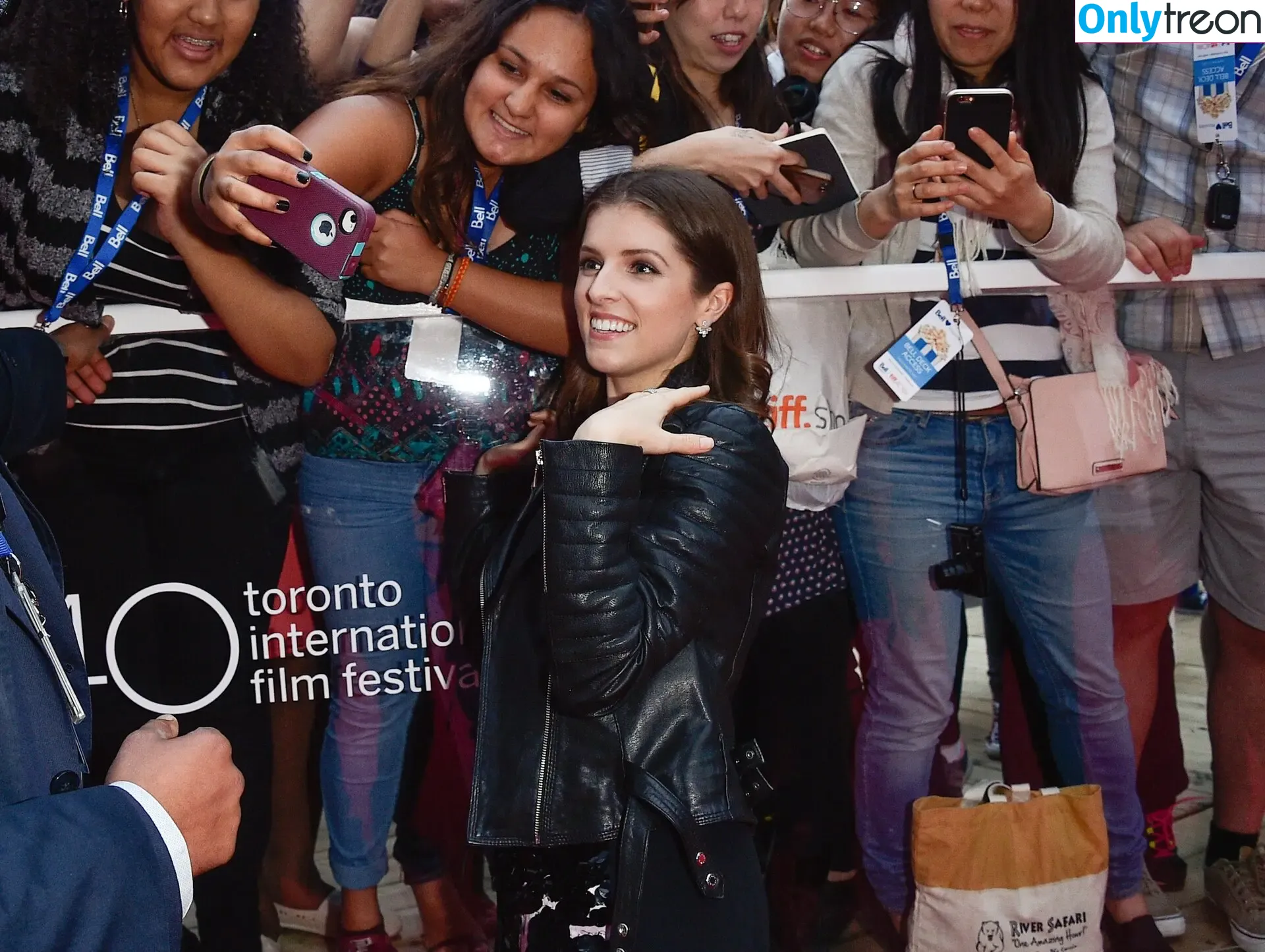Anna Kendrick nude photo #1197 (AnnaKendrick47)
