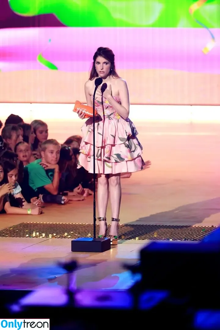 Anna Kendrick nude photo #1529 (AnnaKendrick47)