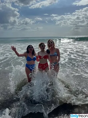 Anna Kendrick / AnnaKendrick47 nude photo #2141