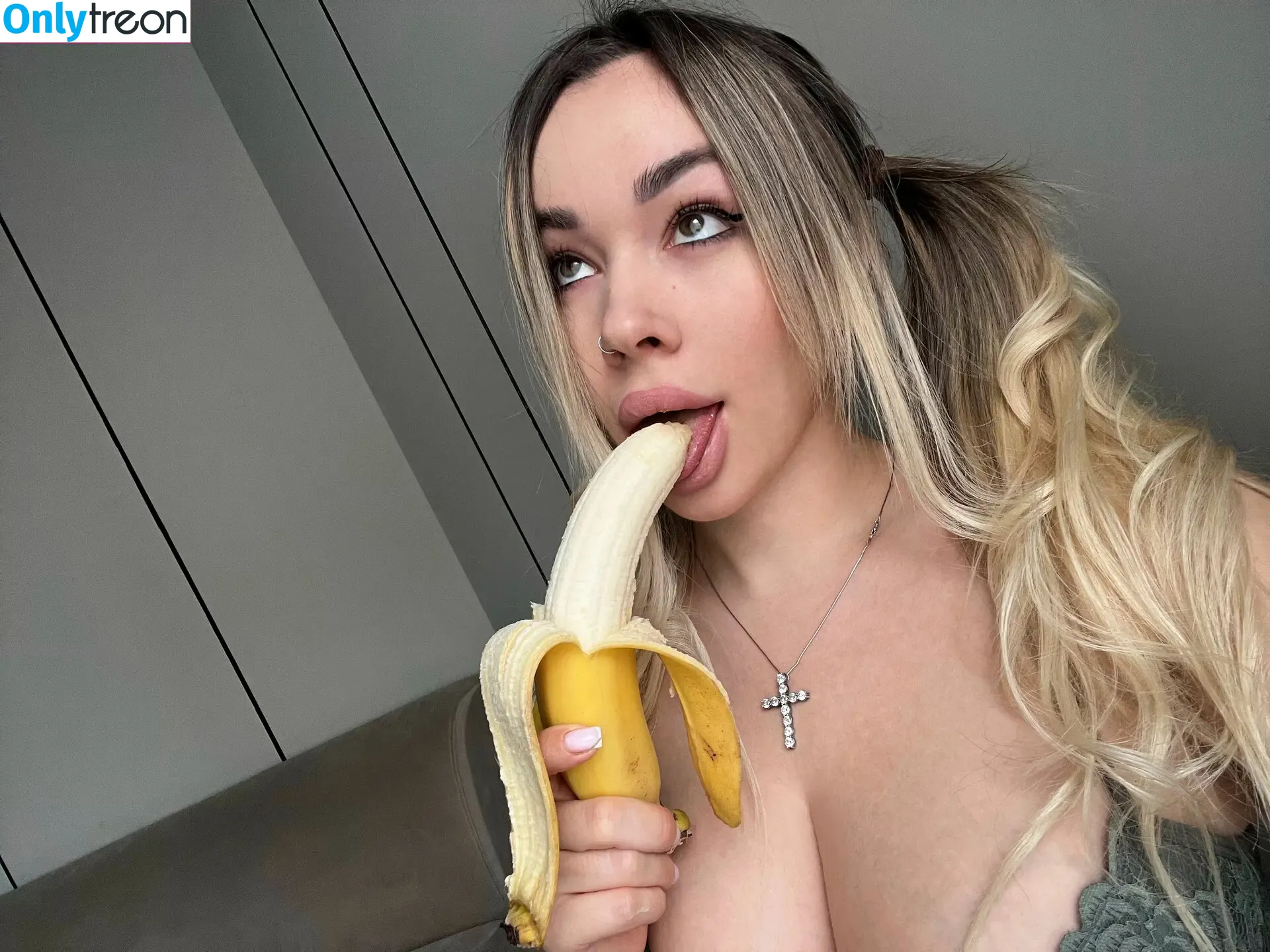 Anna Kostenko nude photo #0577 (annetkostenko)