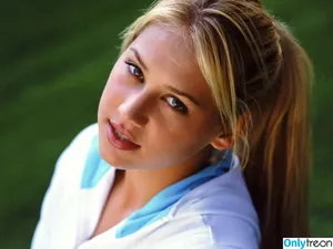 Anna Kournikova / annakournikova nude photo #0350